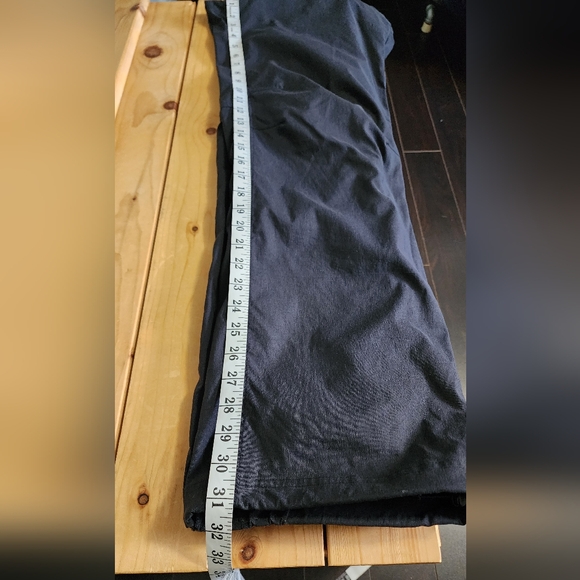 MEC Light active Pants size 36x32 - Picture 9 of 12